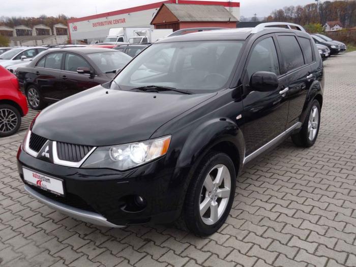 mitsubishi outlander 2 0 di d besplatni mali oglasi