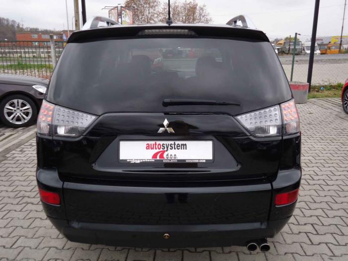 mitsubishi outlander 2 0 di d besplatni mali oglasi