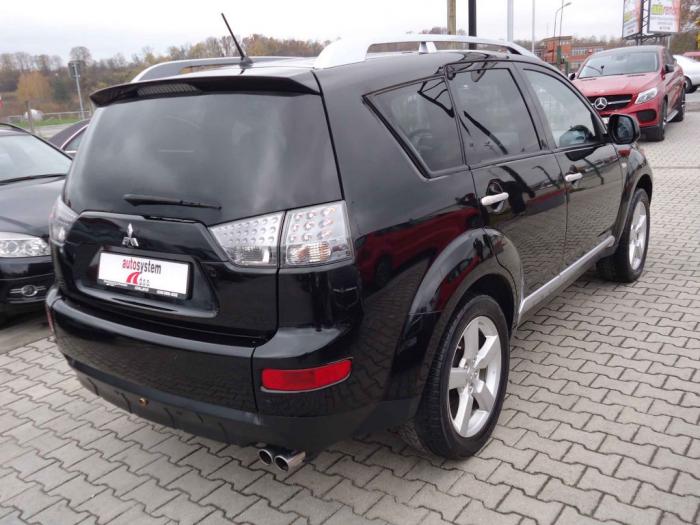 mitsubishi outlander 2 0 di d besplatni mali oglasi