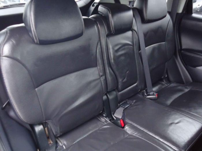 mitsubishi outlander 2 0 di d besplatni mali oglasi