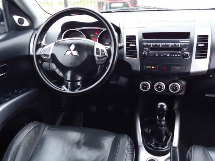 mitsubishi outlander 2 0 di d besplatni mali oglasi