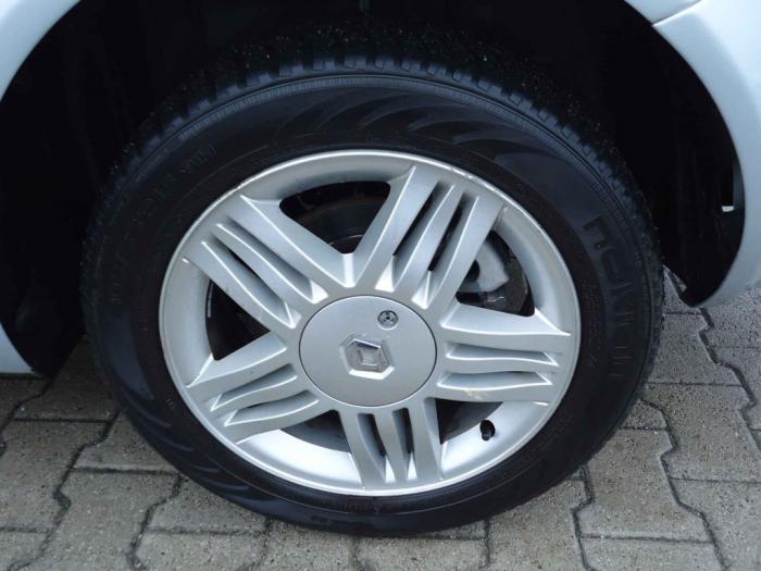 renault megane 2 0 besplatni mali oglasi