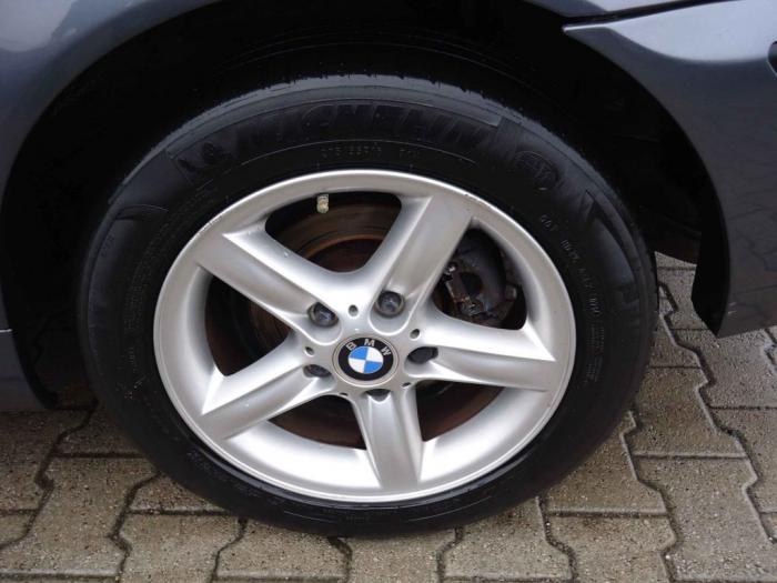 bmw 318 i besplatni mali oglasi