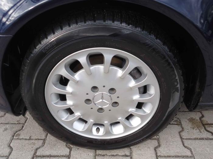 mercedes benz e 220 cdi besplatni mali oglasi
