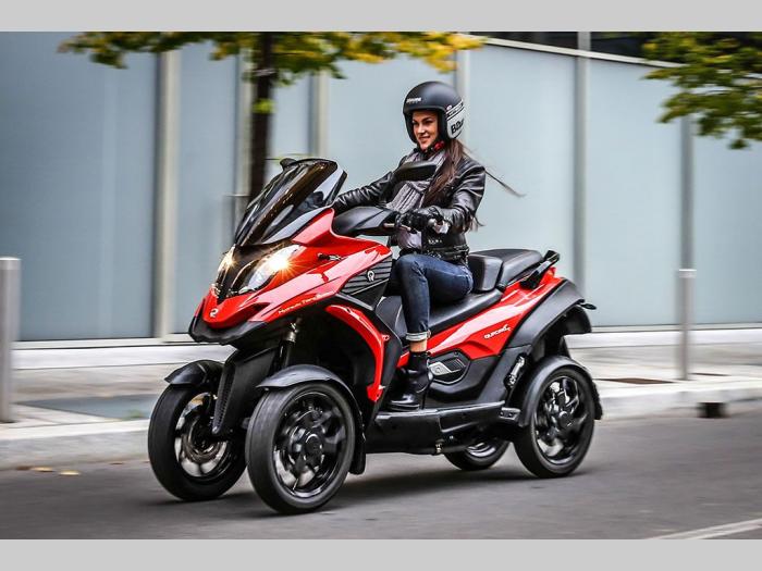 quadro q4 besplatni mali oglasi