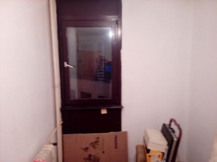 zemun, prvomajska, 1 5 , 56m2, 8 12, cg, renoviran, pvc besplatni mali oglasi