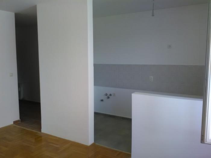 mirijevo, rudi čajavec, 2,5, 49m2, 2 3, cg, uknjižen besplatni mali oglasi