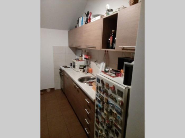 zemun, skopljanska, 2,0 , 60m2, luks, 1 1 , uknjižen, terasa besplatni mali oglasi