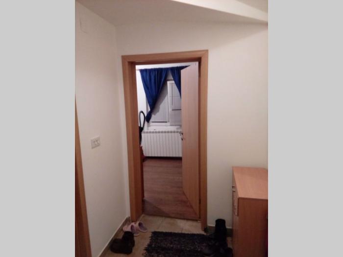 zemun, skopljanska, 2,0 , 60m2, luks, 1 1 , uknjižen, terasa besplatni mali oglasi