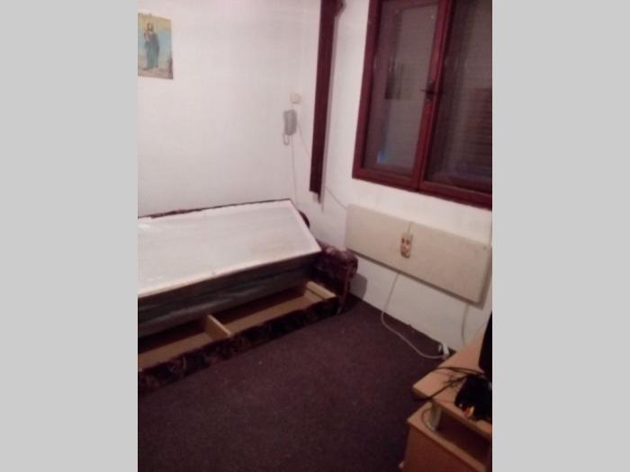 zemun,batajnički drum,3 5, 55m2,ta,pr, bašta, stan po vertikali besplatni mali oglasi