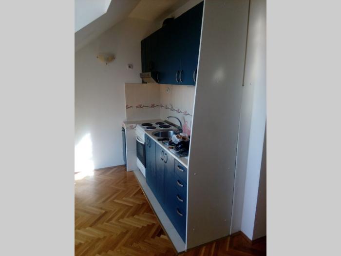 zemun, milana uzelca, 2 5, 50m2, 3 3, dupleks besplatni mali oglasi