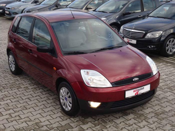 ford fiesta 1 3 besplatni mali oglasi