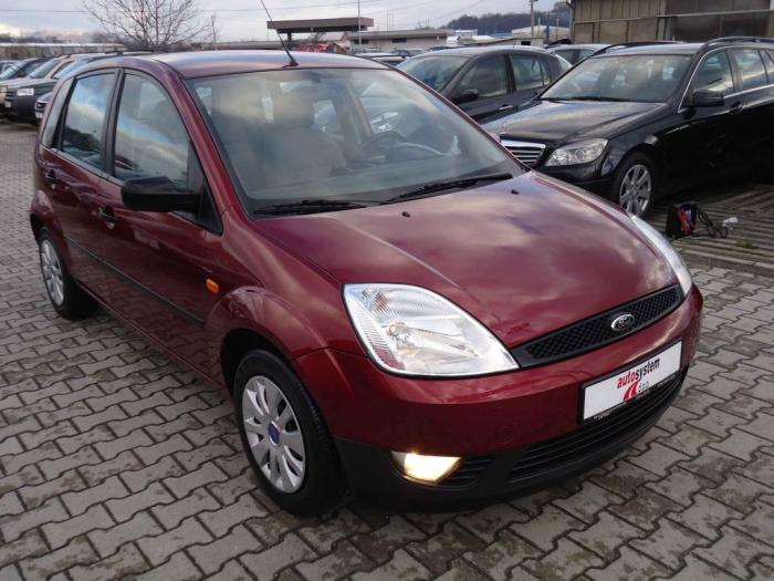 ford fiesta 1 3 besplatni mali oglasi
