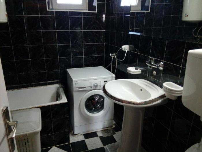 zemun, braće abafi, 2 0, 64m2 (2terase), ta, lux, namešten besplatni mali oglasi