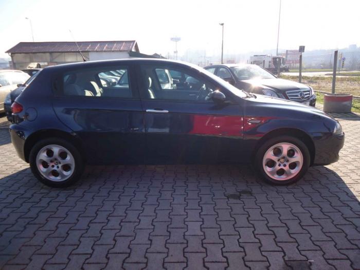 alfa romeo 147 1 9 jtd besplatni mali oglasi