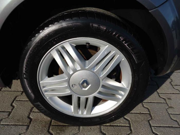 renault megane 2 0 besplatni mali oglasi