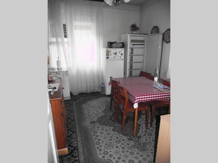 93m2, voždovac besplatni mali oglasi