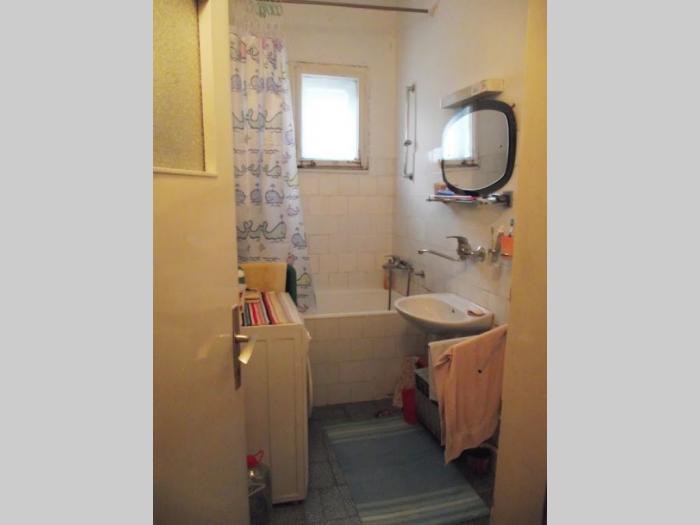 93m2, voždovac besplatni mali oglasi