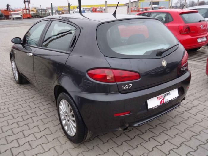 alfa romeo 147 1 9jtd besplatni mali oglasi