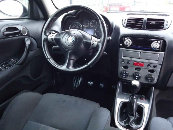 alfa romeo 147 1 9jtd besplatni mali oglasi