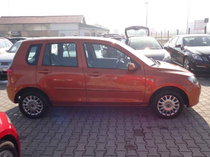 mazda 2 1 2 besplatni mali oglasi