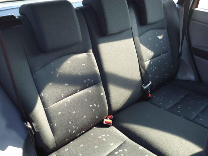 mazda 2 1 2 besplatni mali oglasi
