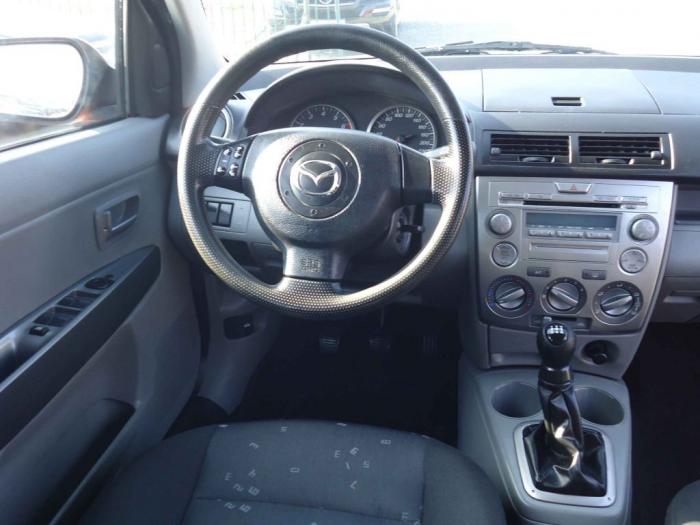 mazda 2 1 2 besplatni mali oglasi