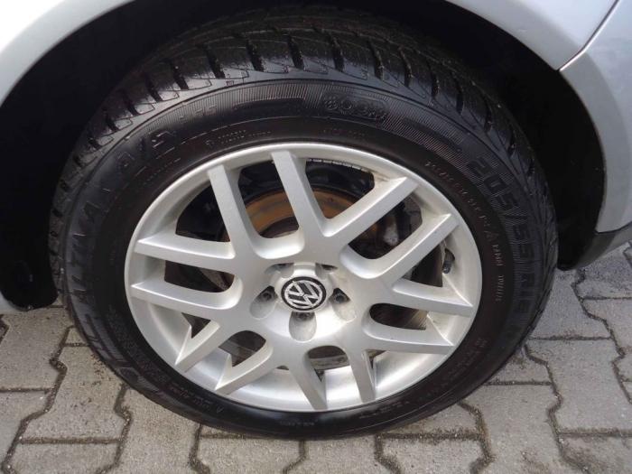 volkswagen golf 4 1 6 besplatni mali oglasi