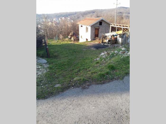 jajinci, perice ivanovića, kuća sa placem 10ari besplatni mali oglasi