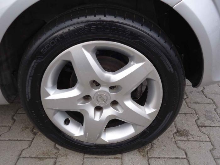 opel astra h 1 3cdti besplatni mali oglasi