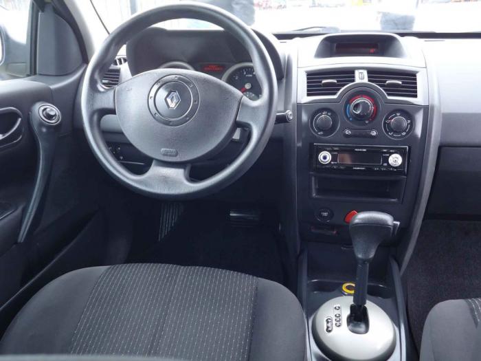 renault megane 1 6 besplatni mali oglasi