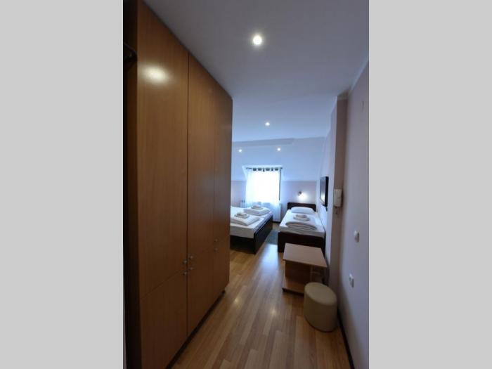 prenoćište novi sad, sobe i apartmani za izdavanje, smeštaj besplatni mali oglasi