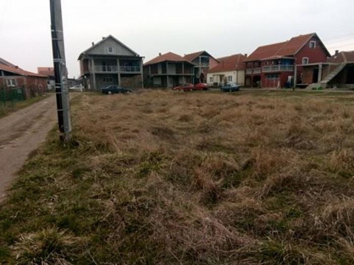na prodaju plac 16 ari dozvoljena gradnja besplatni mali oglasi