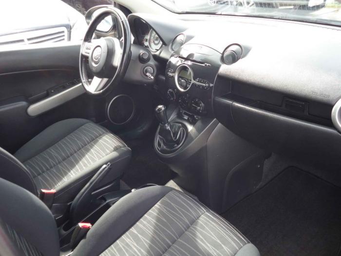 mazda 2 1 3 besplatni mali oglasi