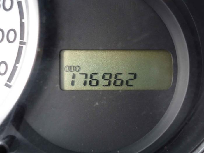mazda 2 1 3 besplatni mali oglasi