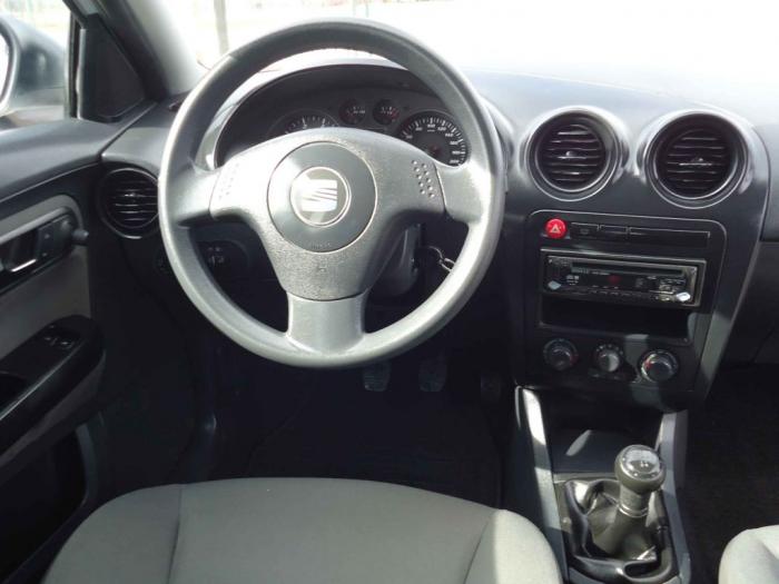seat ibiza 1 4 besplatni mali oglasi