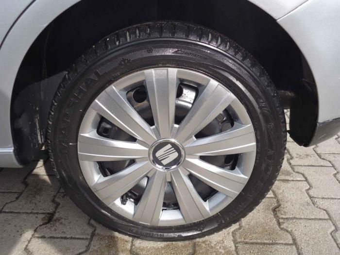 seat ibiza 1 4 besplatni mali oglasi