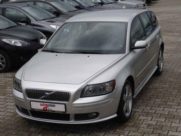 volvo v50 1 6d besplatni mali oglasi
