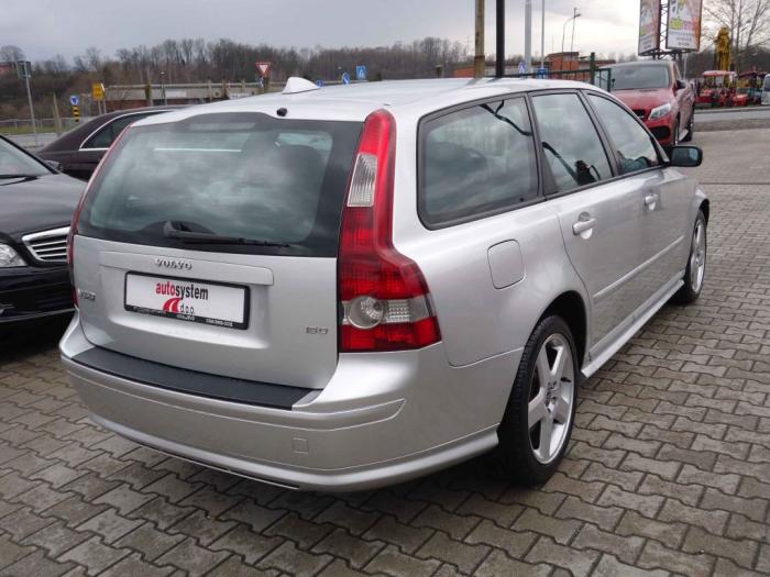 volvo v50 1 6d besplatni mali oglasi