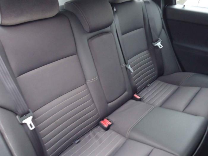 volvo v50 1 6d besplatni mali oglasi