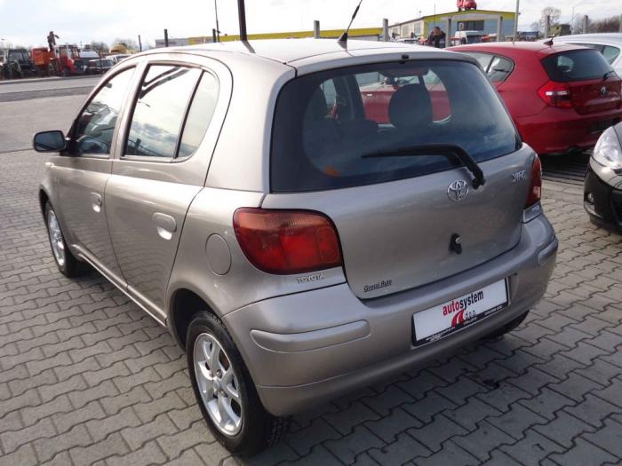 toyota yaris 1 0 besplatni mali oglasi