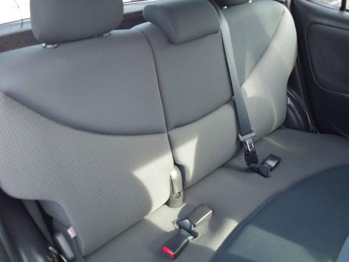 toyota yaris 1 0 besplatni mali oglasi