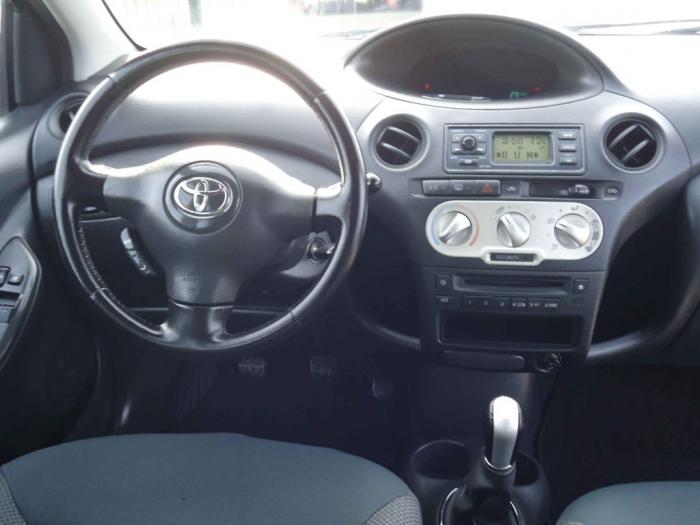 toyota yaris 1 0 besplatni mali oglasi