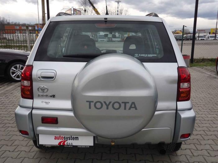toyota rav 4 2 0d4d 4x4 besplatni mali oglasi
