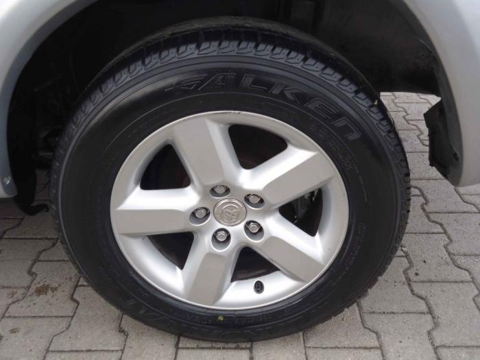 toyota rav 4 2 0d4d 4x4 besplatni mali oglasi