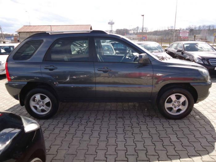 kia sportage 2 0 besplatni mali oglasi