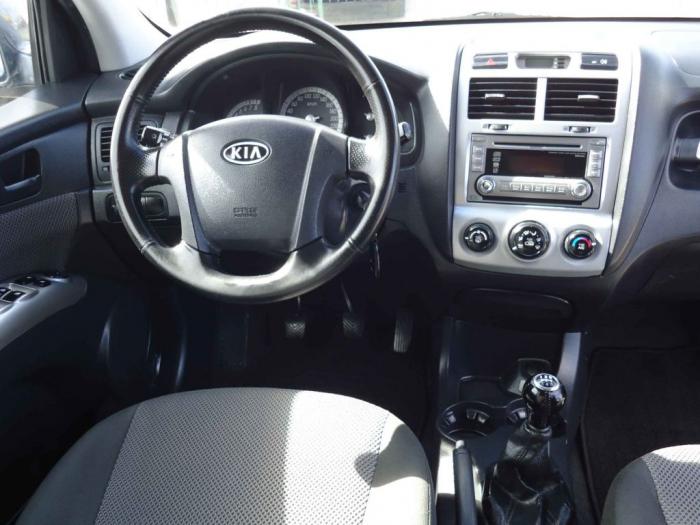 kia sportage 2 0 besplatni mali oglasi