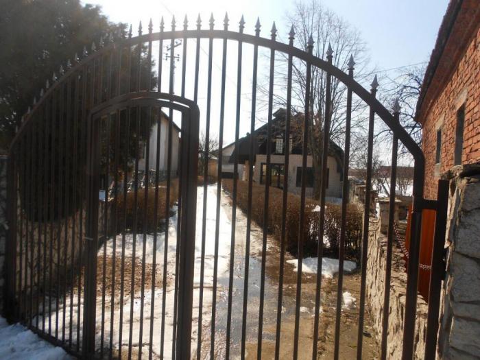 domaćinstvo na prodaju besplatni mali oglasi