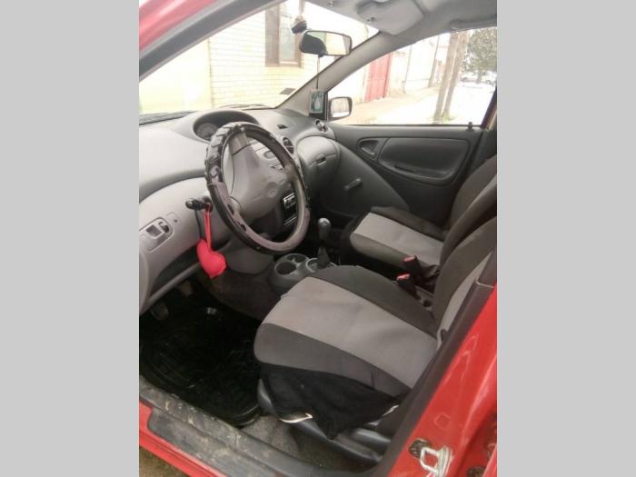 toyota yaris, 2001 godište prodaja besplatni mali oglasi
