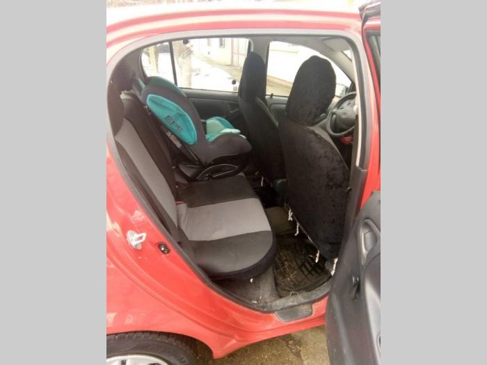 toyota yaris, 2001 godište prodaja besplatni mali oglasi